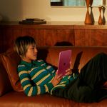 iPad_A16_Cellular_Yellow_PDP_Image_Position_6__BRPT.jpg